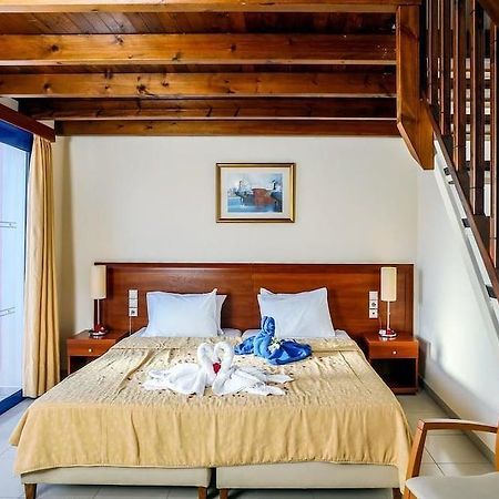 Adelais Hotel Tavronitis Екстериор снимка